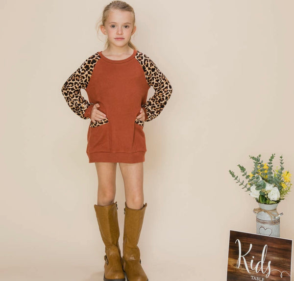 AC Leopard Sleeve Top